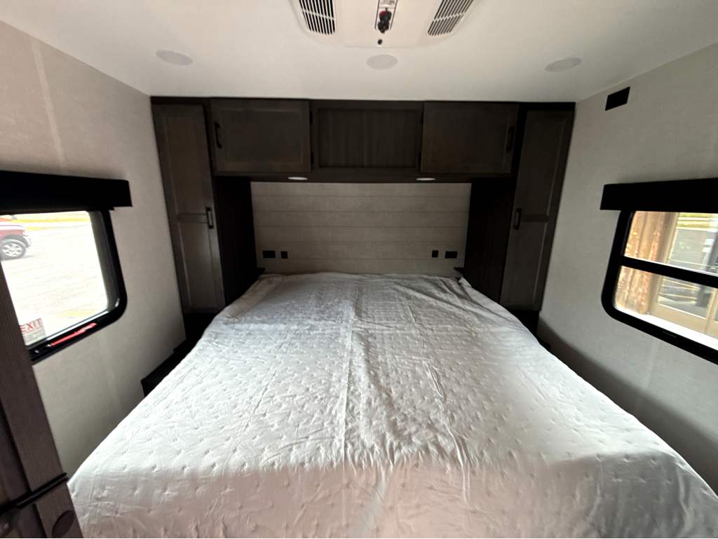 2027 VENTURE RV STRATUS 291VQB - Image 23