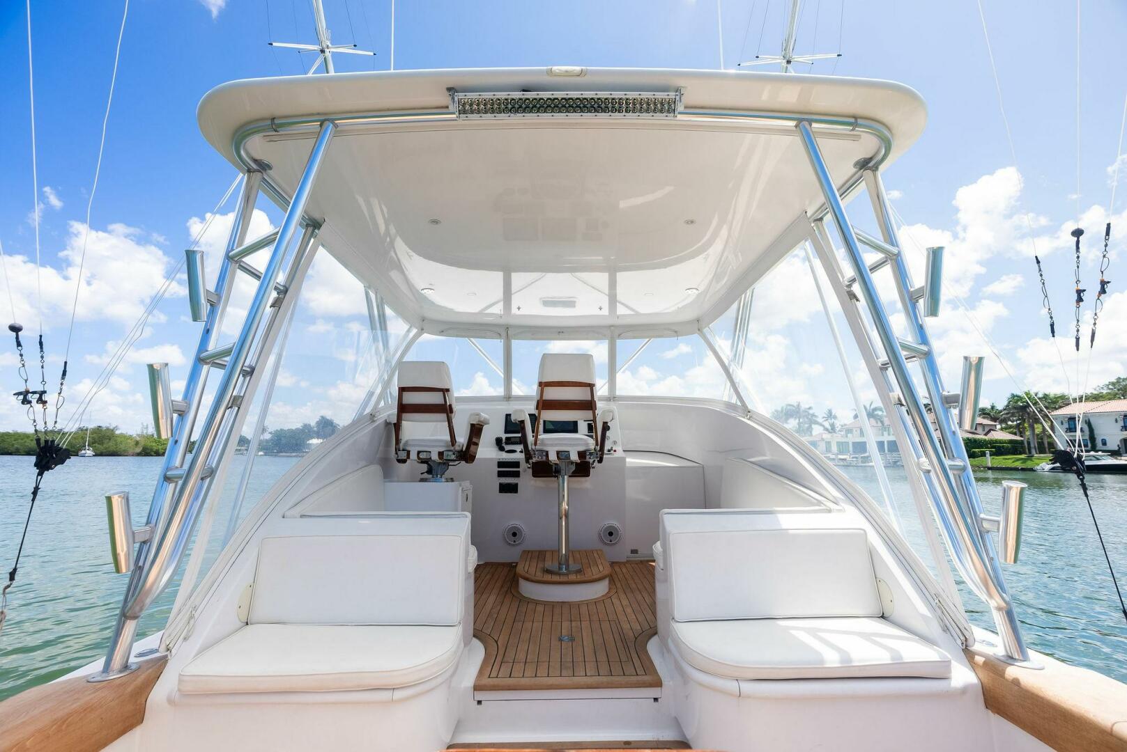2018 Custom Carolina 35 Express - Image 3