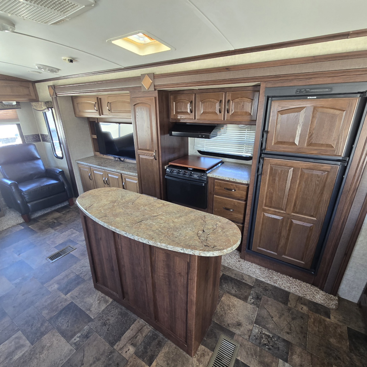 2014 Keystone Outback 316RL - Image 15