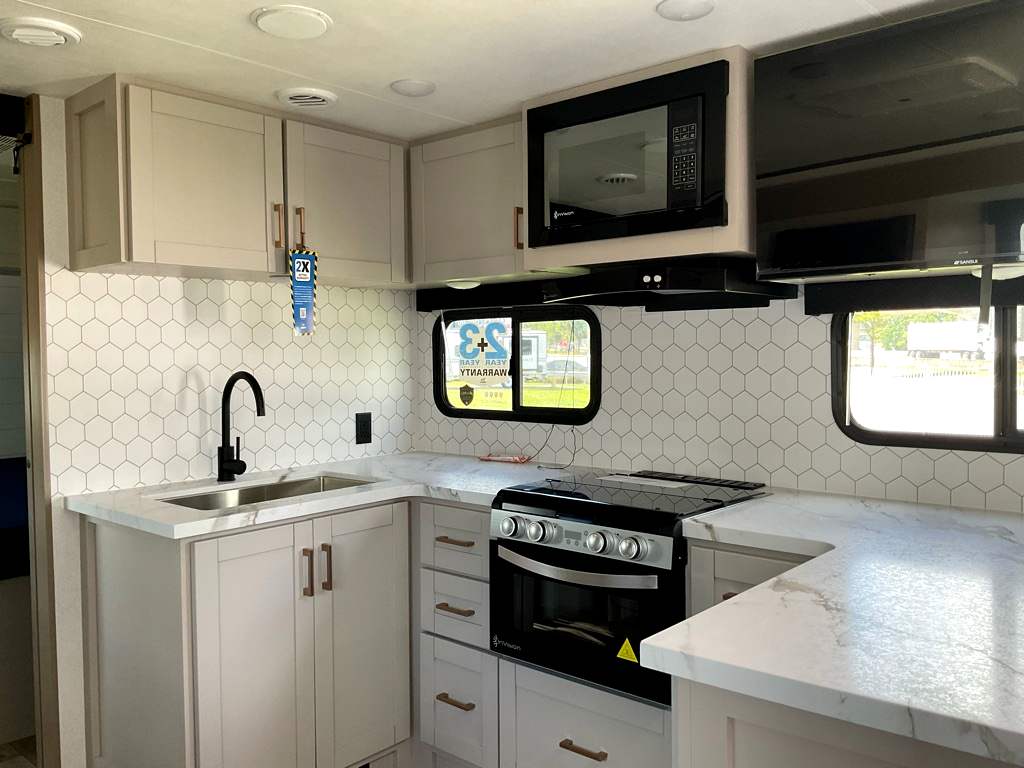 2027 JAYCO Jay Feather 25BH - Image 12
