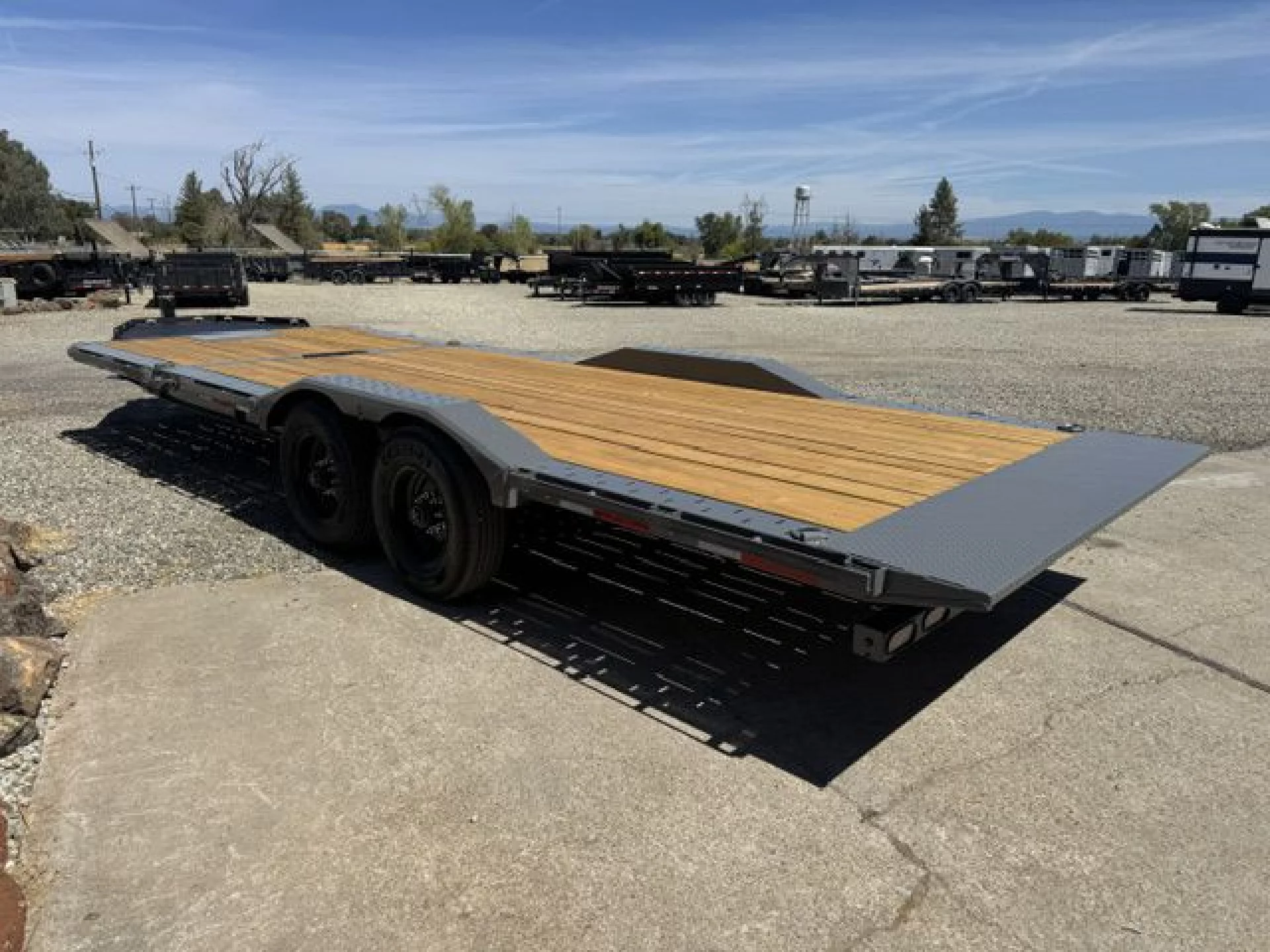 2027 DIAMOND C TRAILERS DIAMOND C HXD 210 L24X102 - Image 3