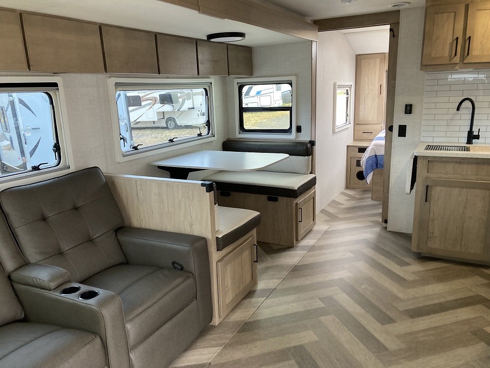 2023 Ember RV Touring Edition 26RB - Image 30