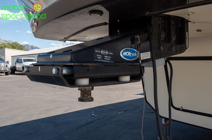 2017 Keystone Montana Legacy 3720RL - Image 9