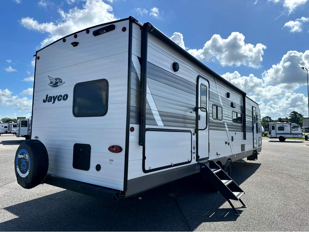 2027 JAYCO JAY FLIGHT 330TBS - Image 4