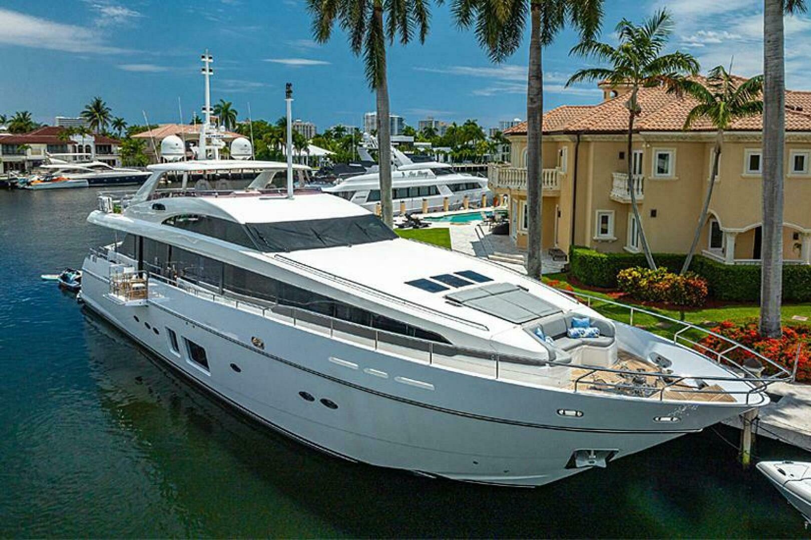 2012 Princess 32M - Image 2