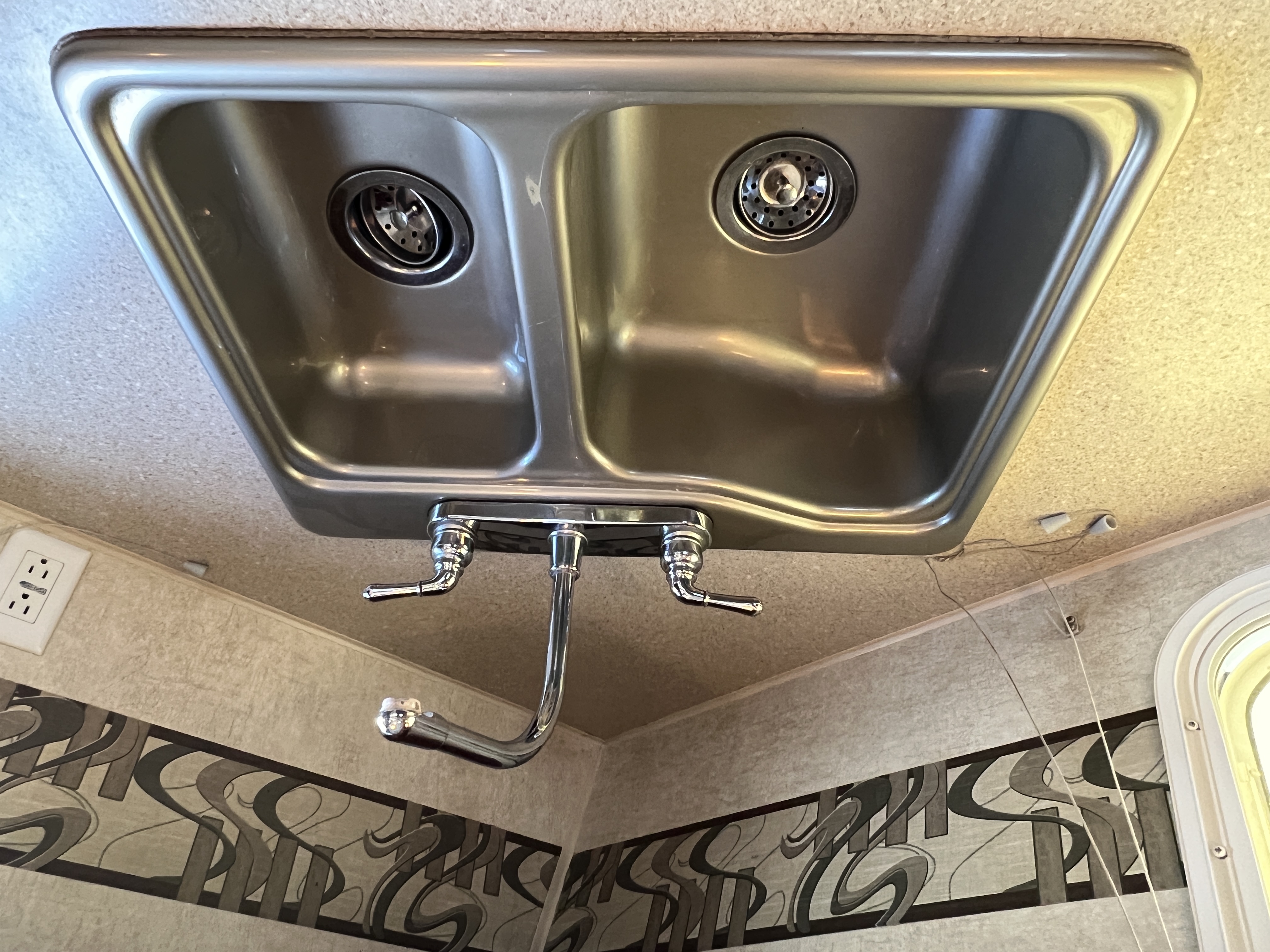 2009 FOREST RIVER PROWLER 280FKS - Image 16