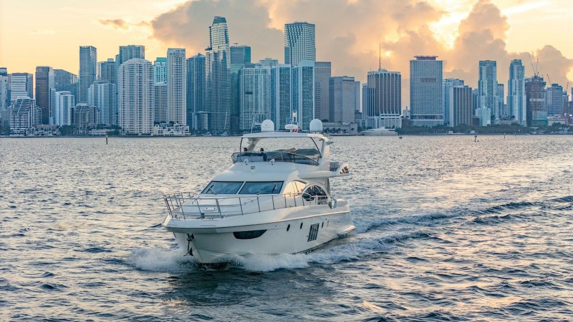 2012 Azimut Evolution - Image 2