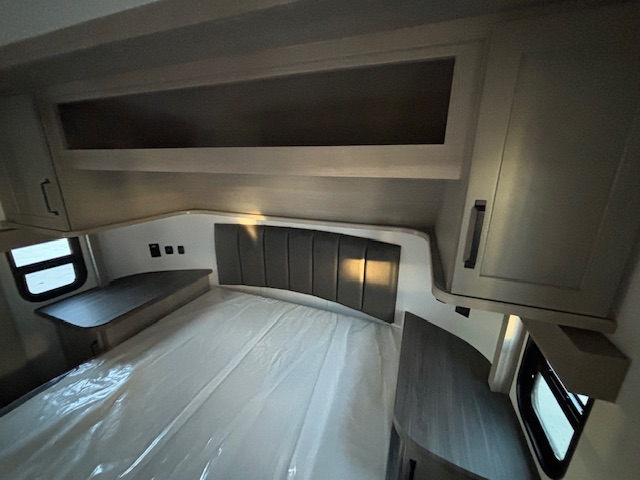 2026 Grand Design Momentum G-Class 415G - Image 38
