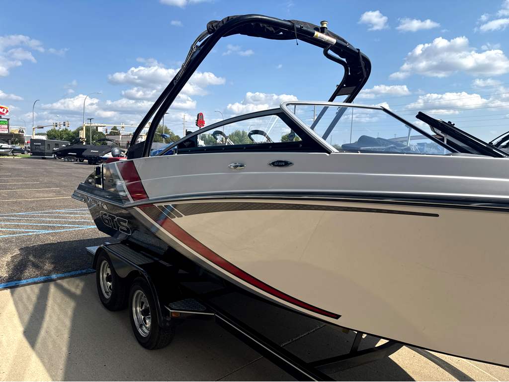 2016 Glastron GTS225 - Image 4