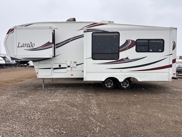 2011 Keystone Laredo 266RL - Image 3
