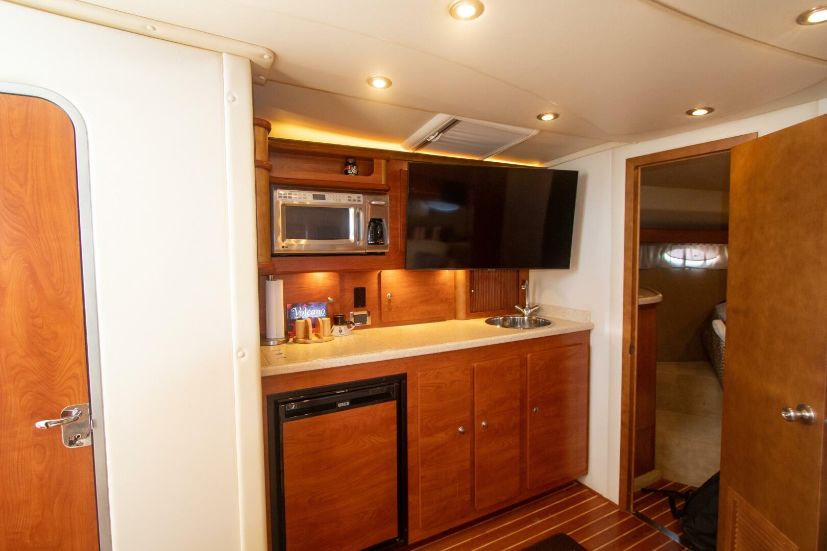 2008 Rinker 40 Express Cruiser - Image 7