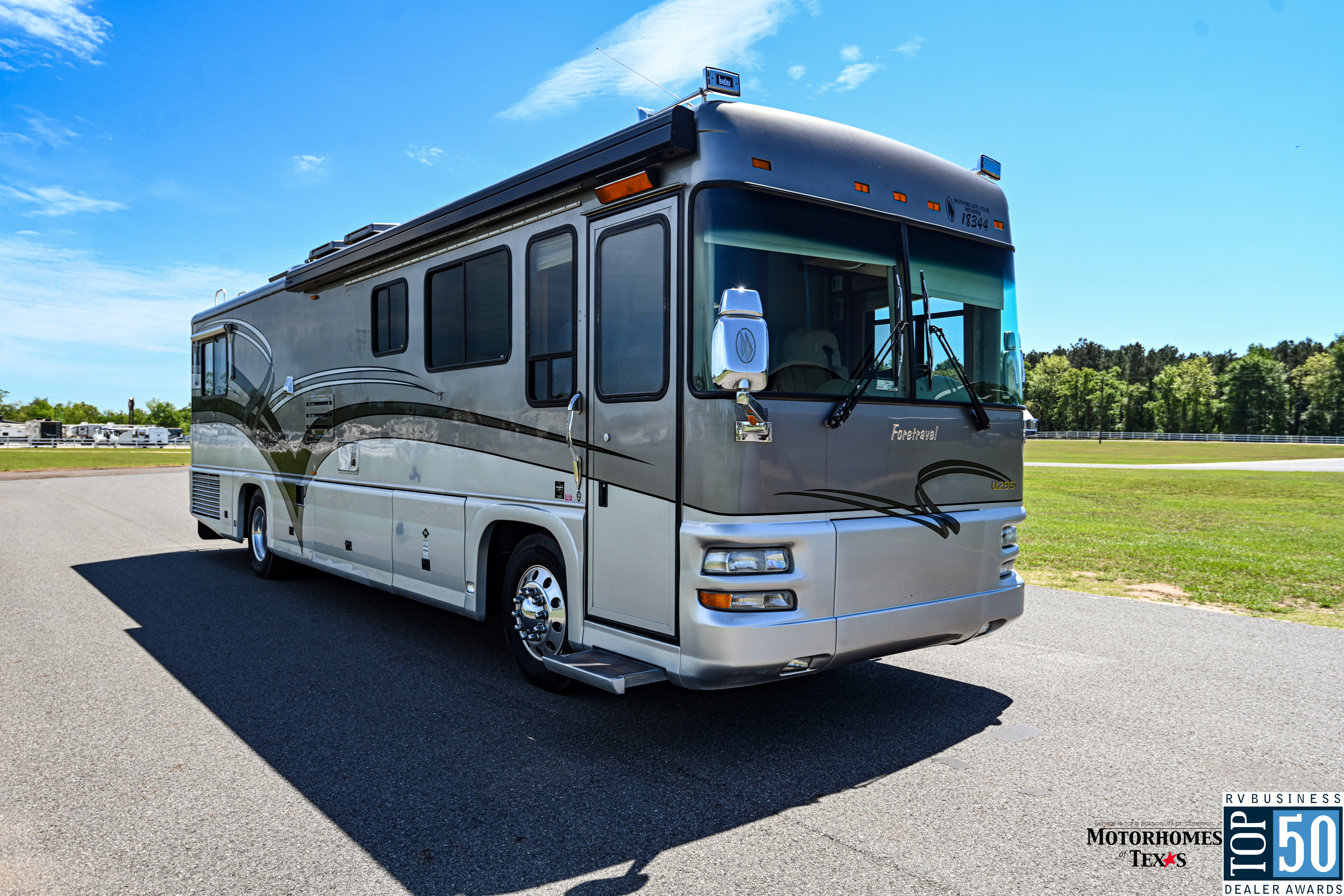 2004 Foretravel U295 3610 WTFS - exterior 18