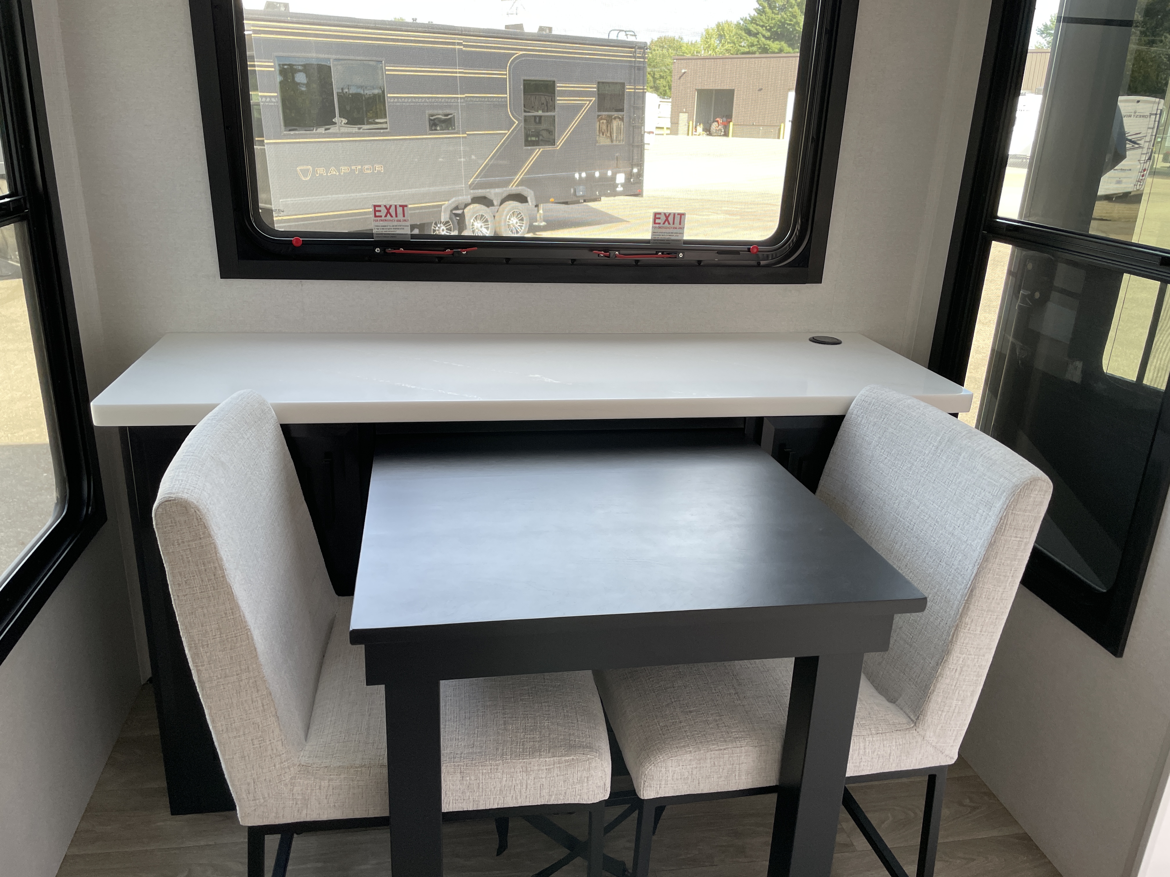 2027 Jayco Pinnacle 39FLOK - Image 18