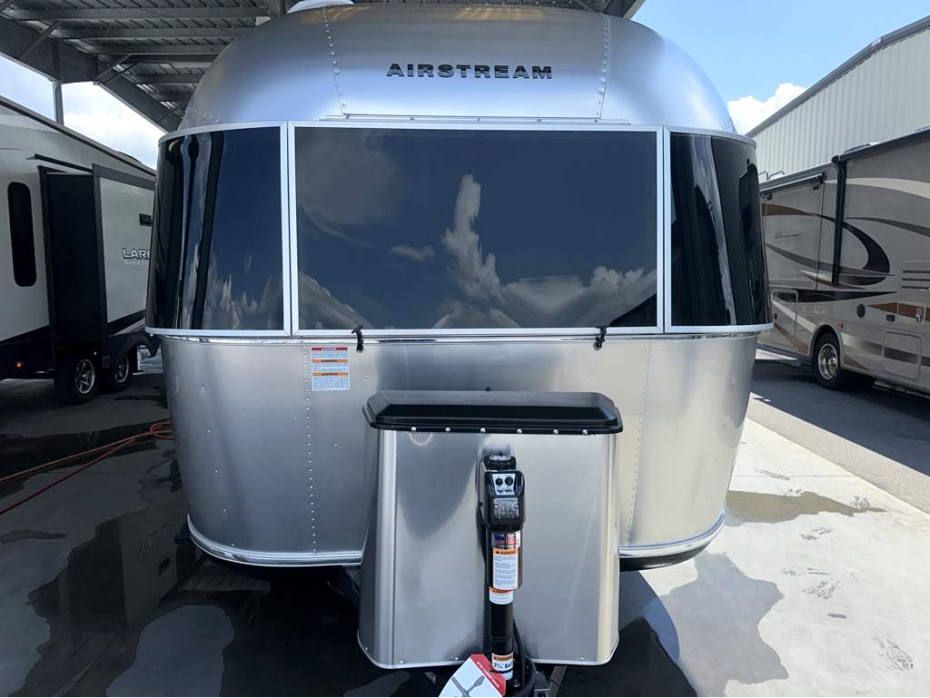 2026 AIRSTREAM BAMBI 16RB - Image 9