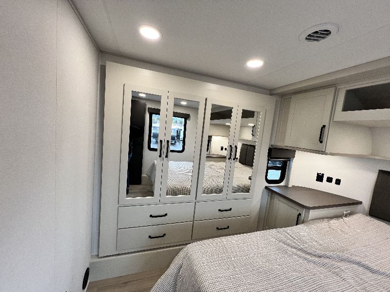 2026 Grand Design Momentum G-Class Fifth Wheel 394G - Image 21