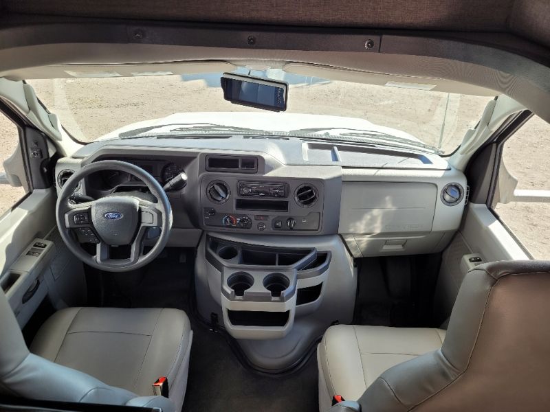 2024 Forest River Sunseeker LE 2950LE - Image 3