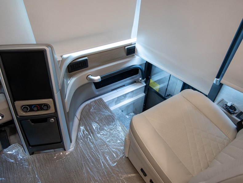 2026 Entegra Coach Anthem 44V - Image 33