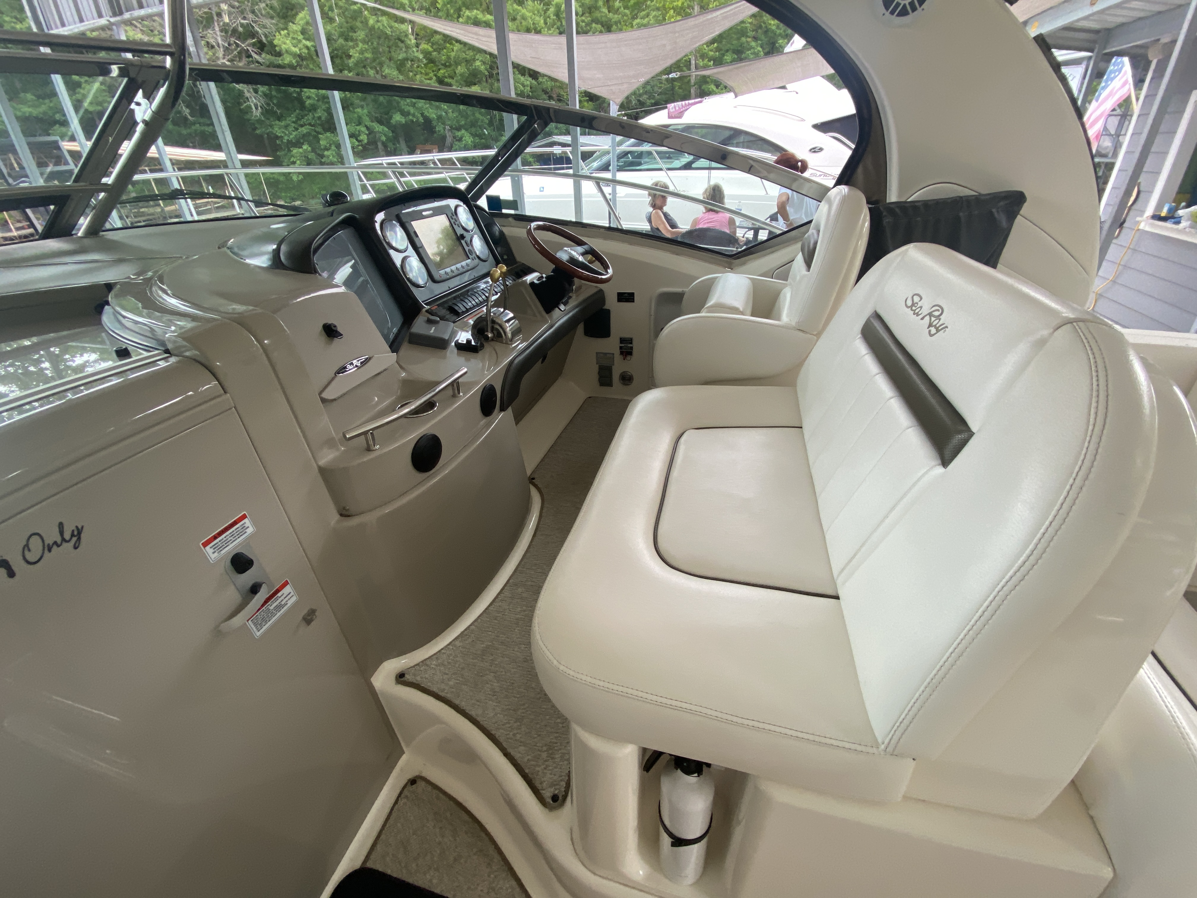 2007 Sea Ray 40 Sundancer - Image 14