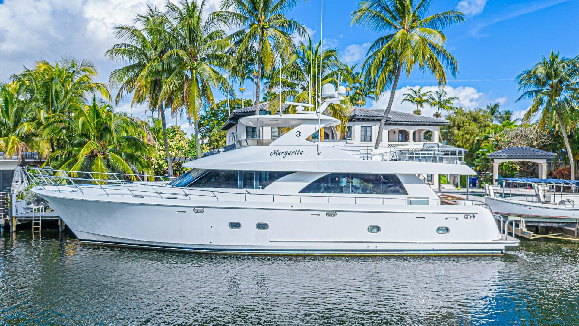 2010 Ocean Alexander 74 Motoryacht - Image 2