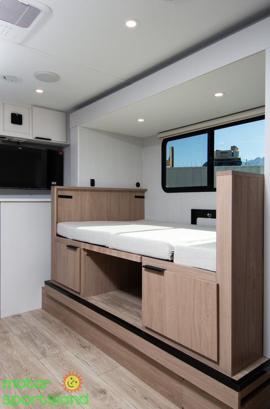 2026 Winnebago Micro Minnie 2108DS - Image 45