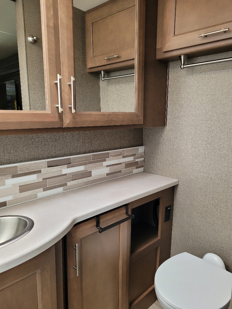 2022 Thor Motor Coach Omni BT36 - Image 23