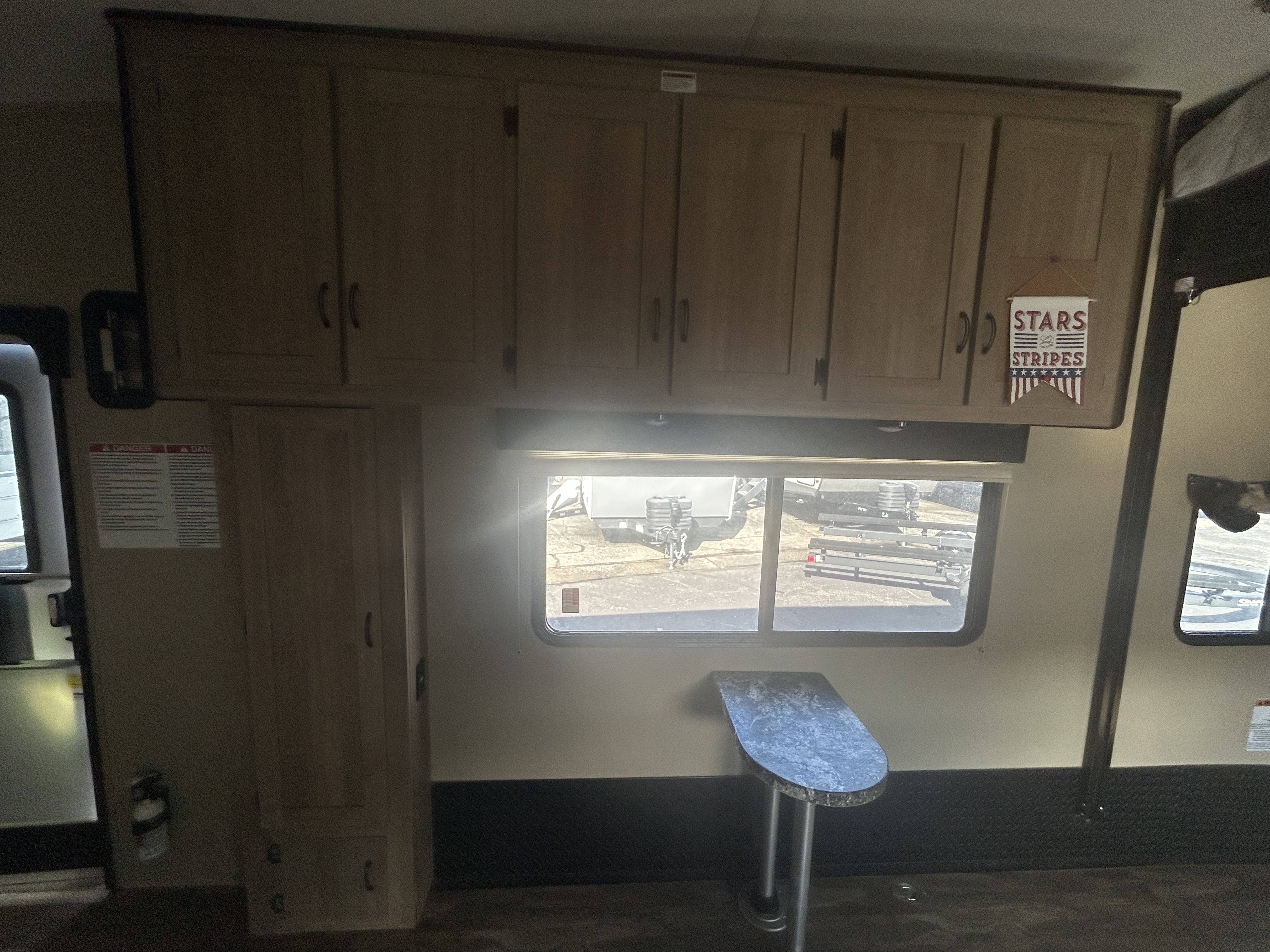 2016 Coachmen Adrenaline 26CB - Image 7