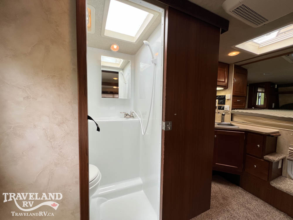 2012 NORTHWOOD ARCTIC FOX 811 - Image 24
