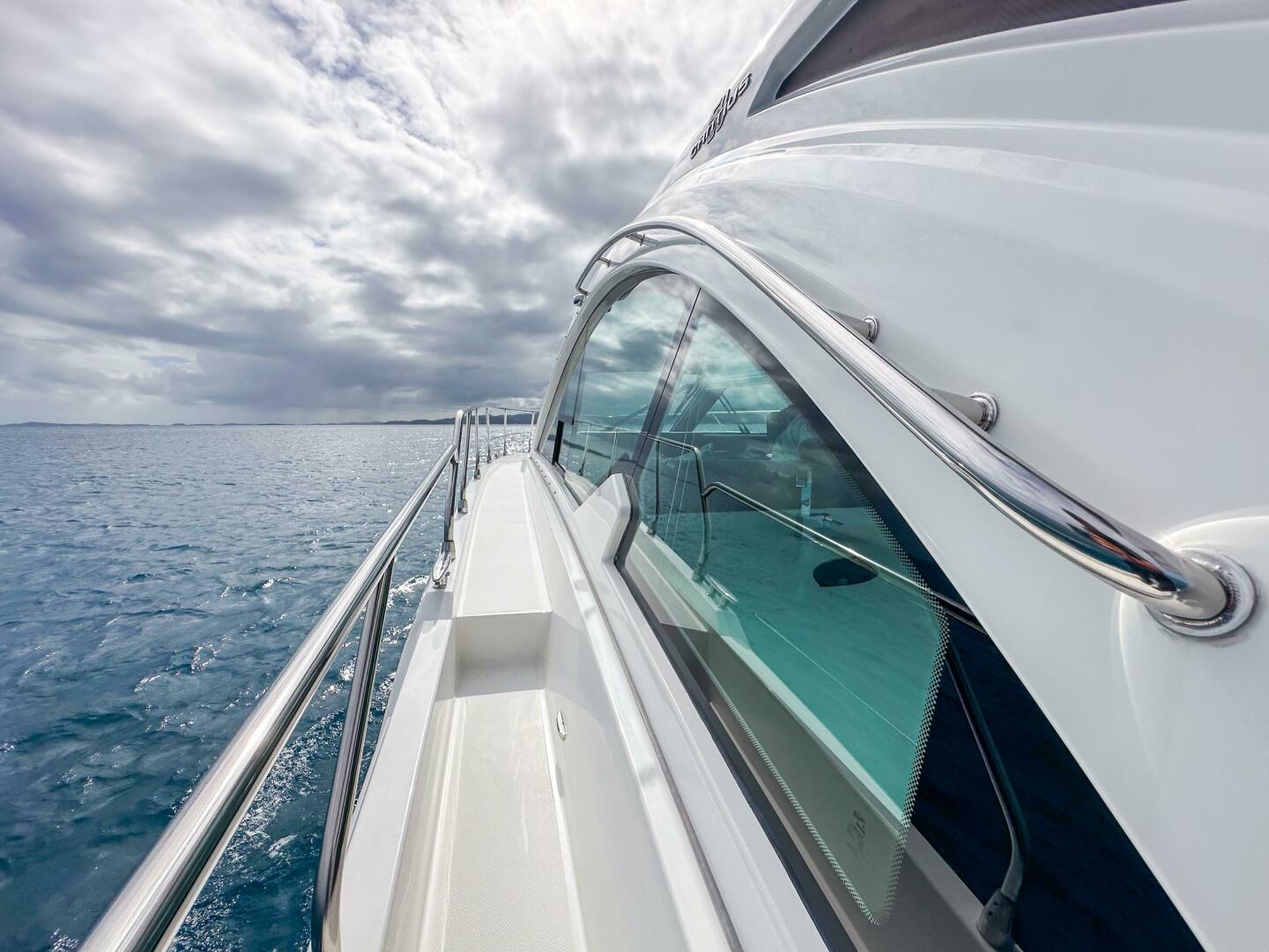 2019 Cruisers Yachts 50 Cantius - Image 36