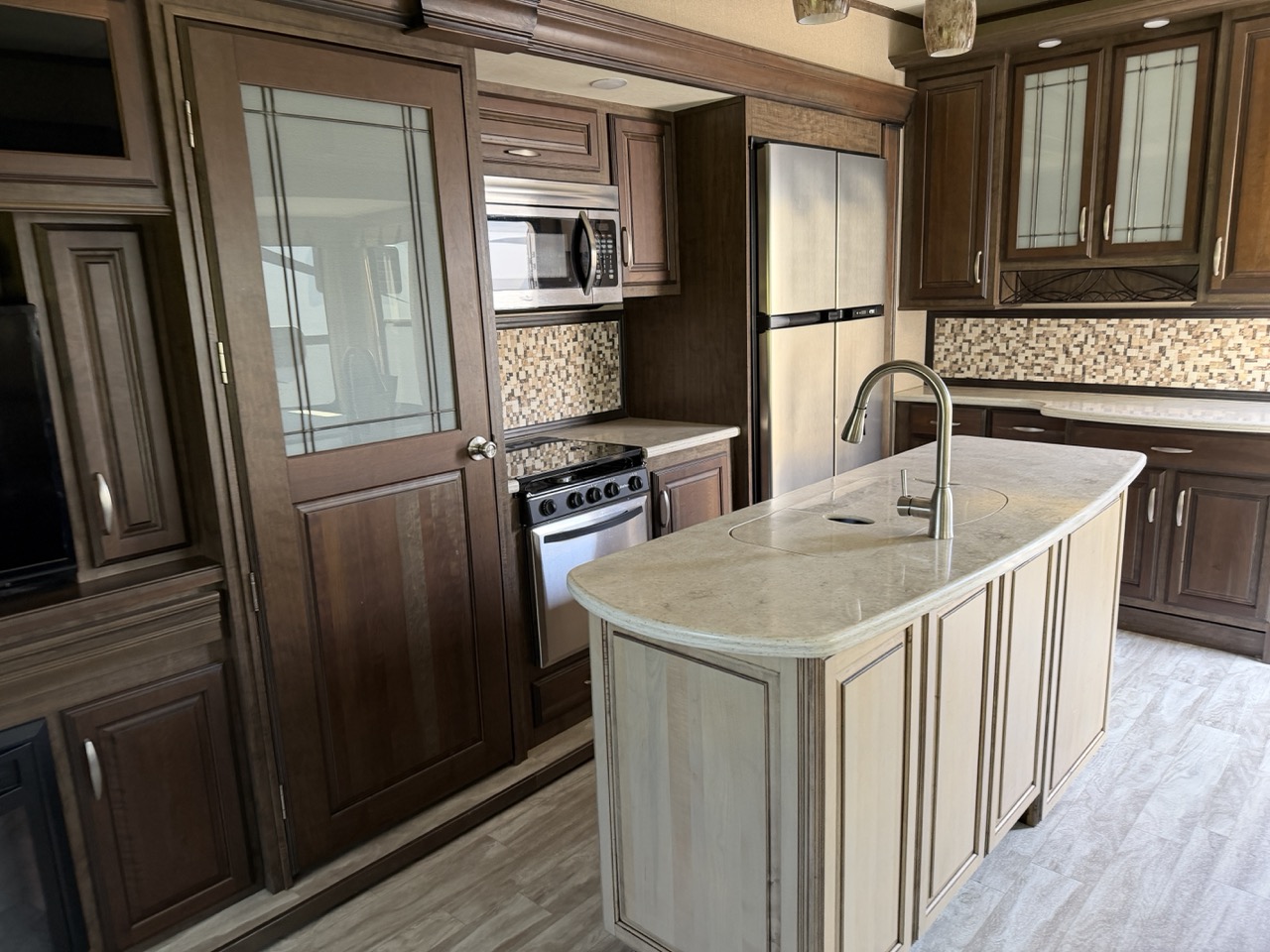 2016 Grand Design Solitude 369RL - Image 9