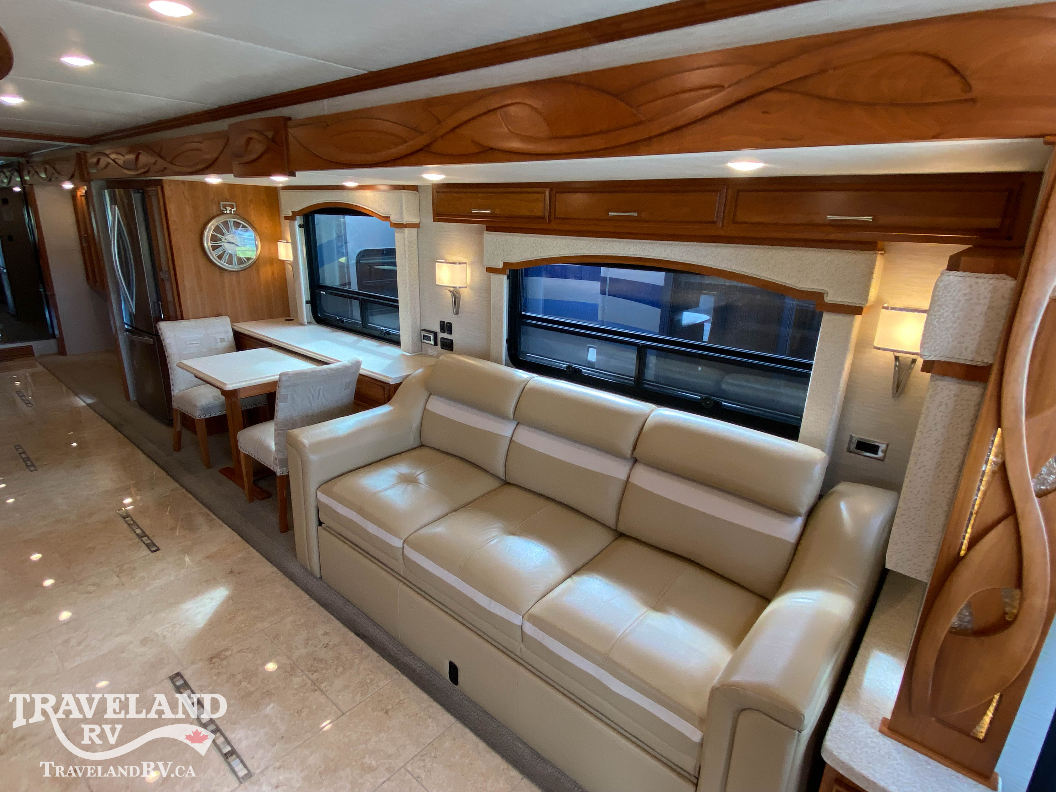2018 Newmar Ventana 4037 - Image 9