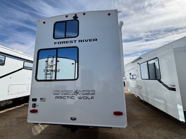 2026 CHEROKEE ARCTIC WOLF 3750 SUITE - Image 5
