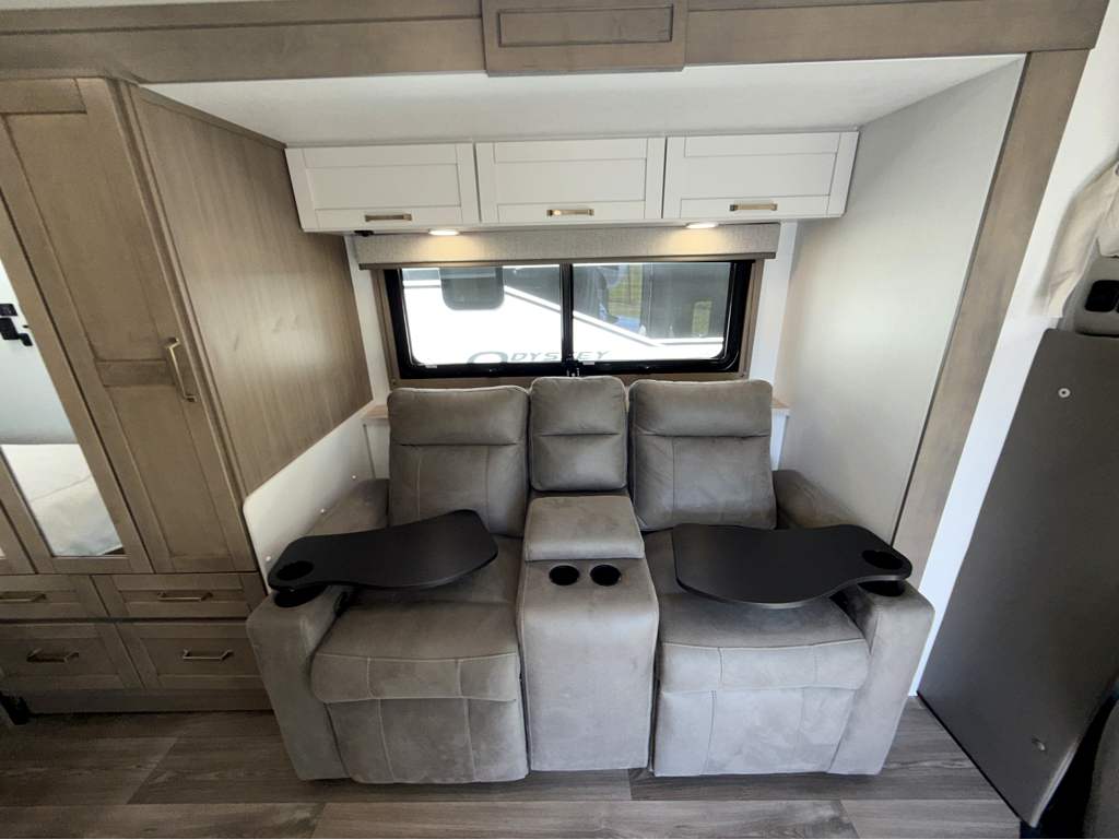 2027 ENTEGRA COACH ODYSSEY 24B - Image 13