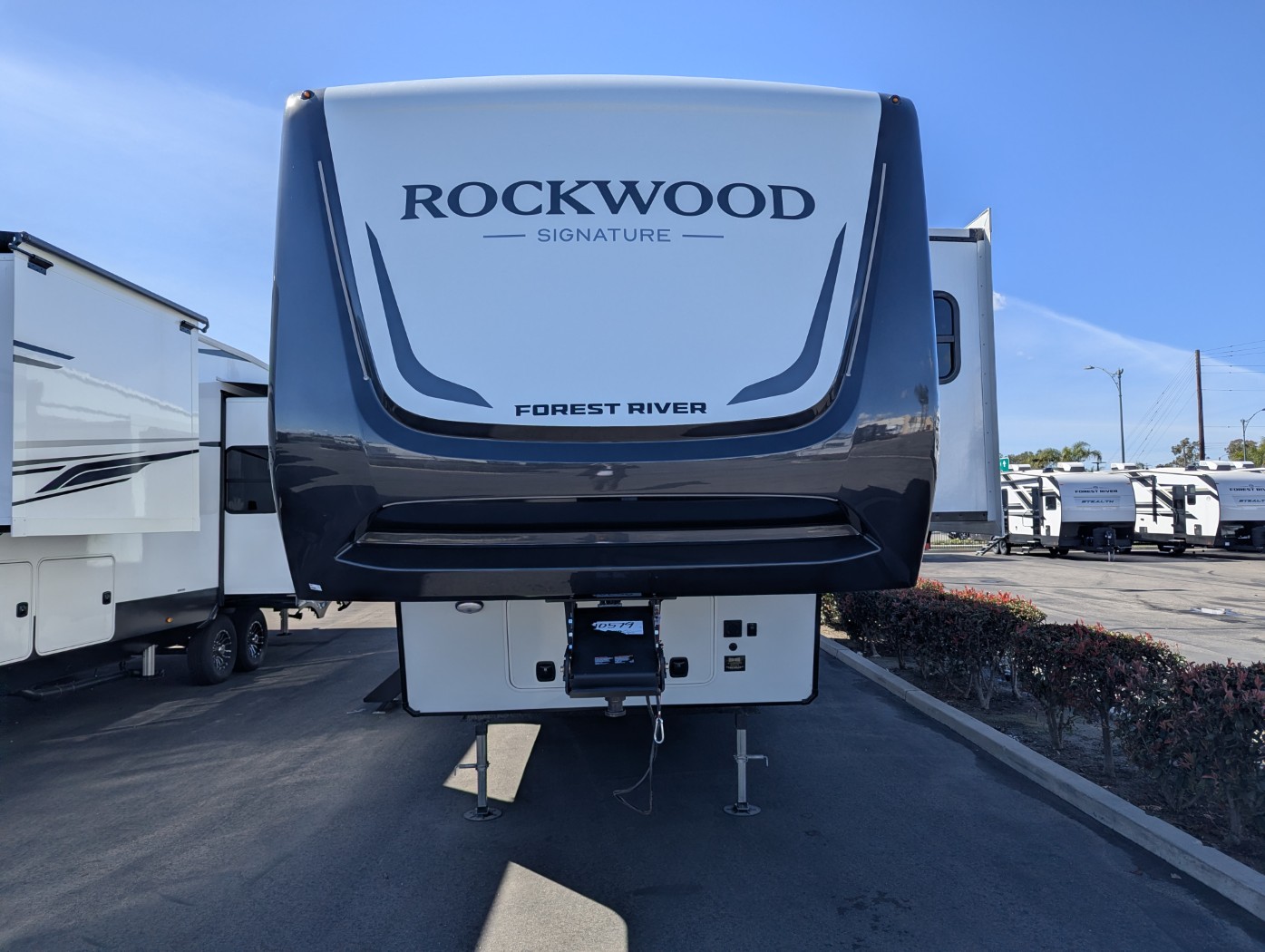 2026 Forest River Rockwood Signature R361RLS - Image 2
