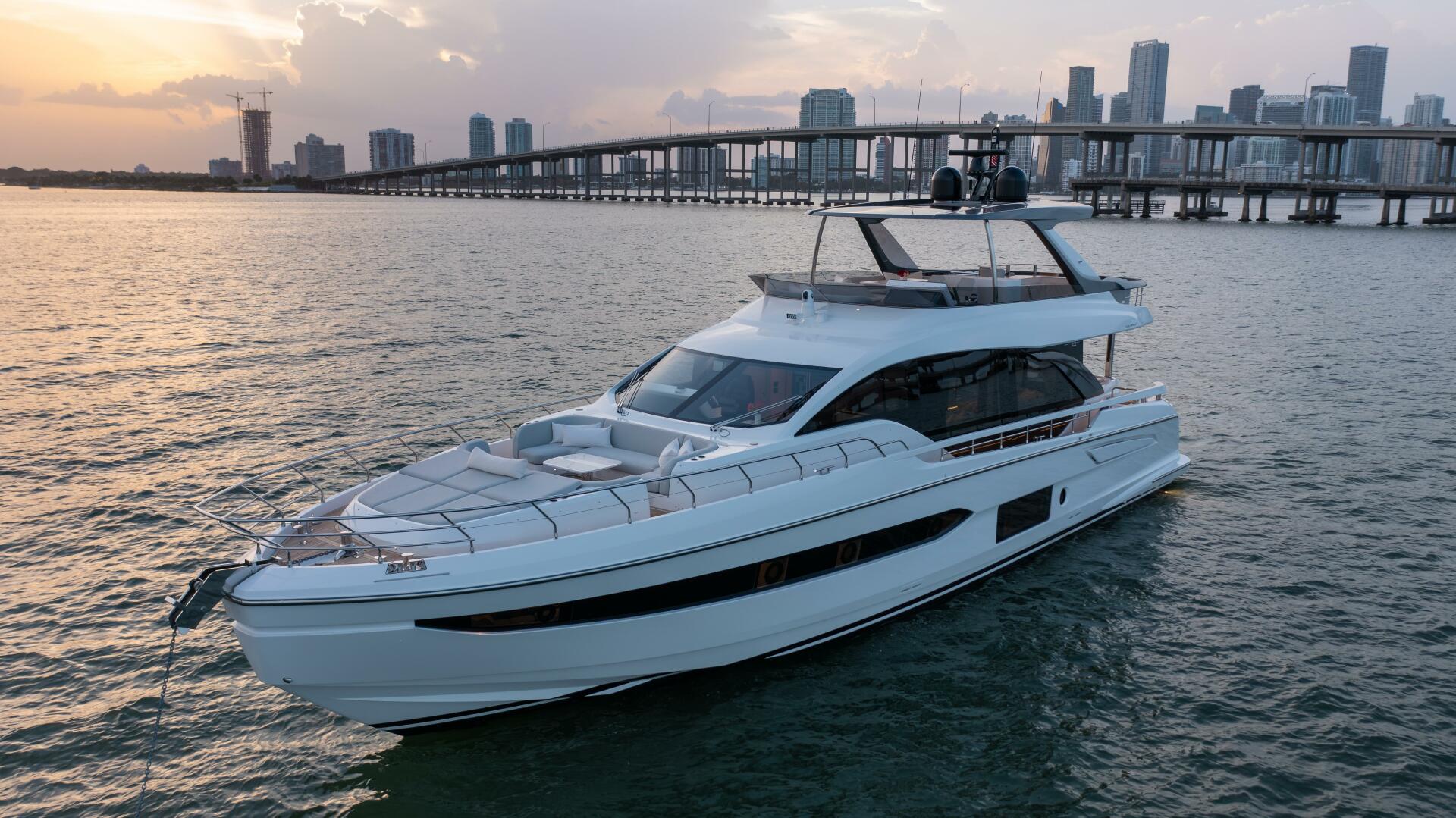 2022 Azimut 78 - Image 1