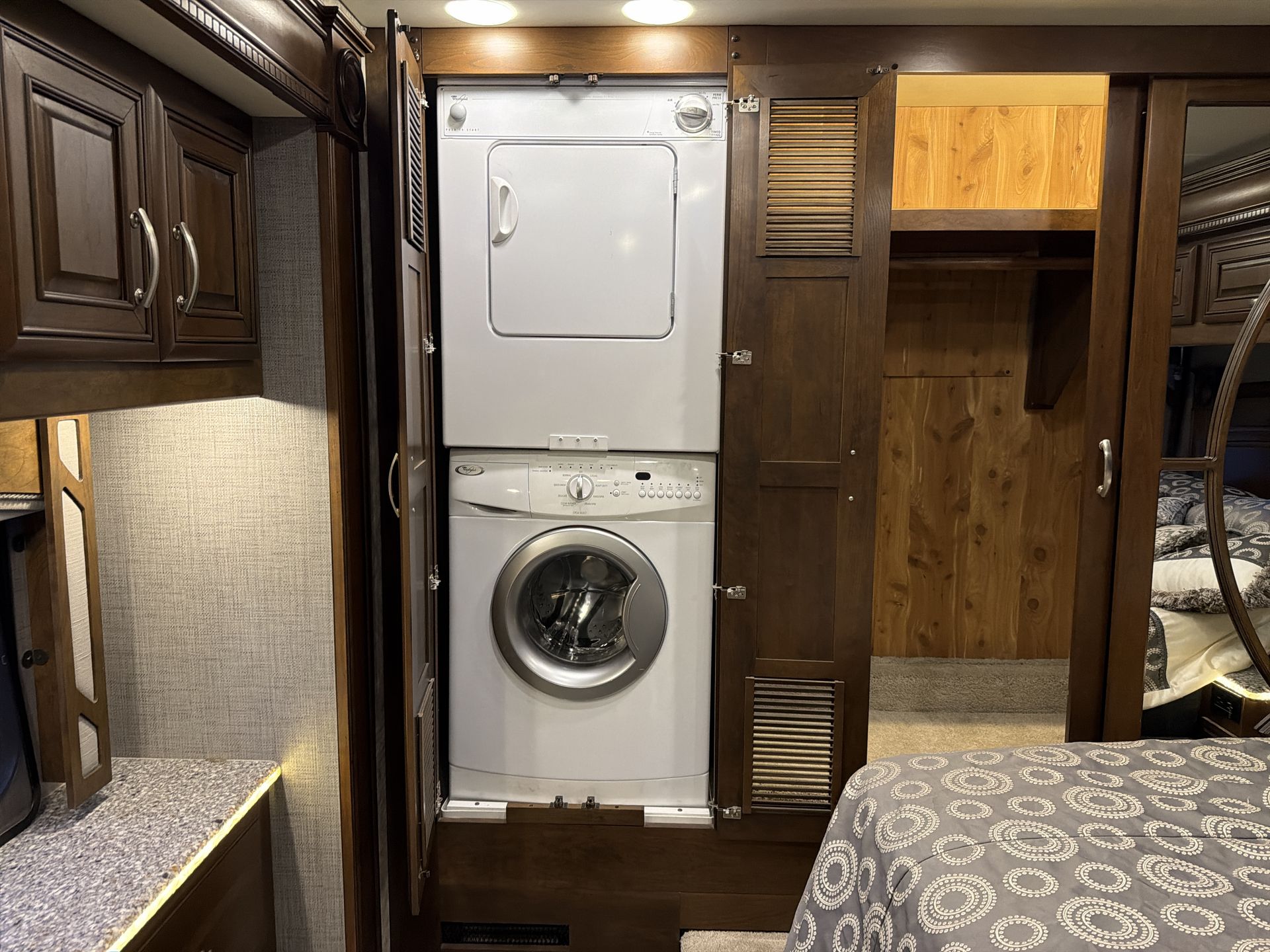 2017 Entegra Coach Anthem 44DLQ - Image 31