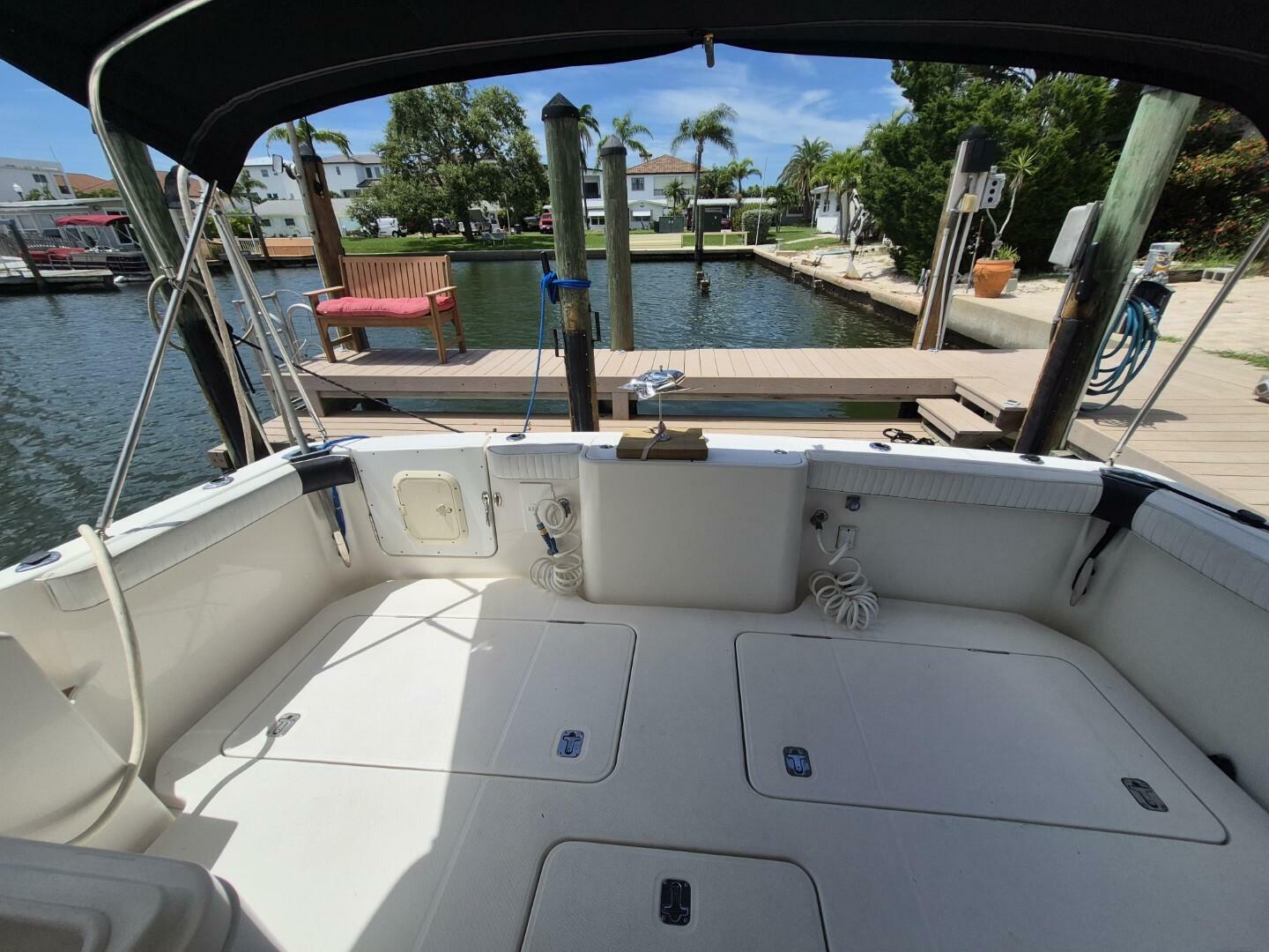 2002 Silverton 38 Convertible - Image 23