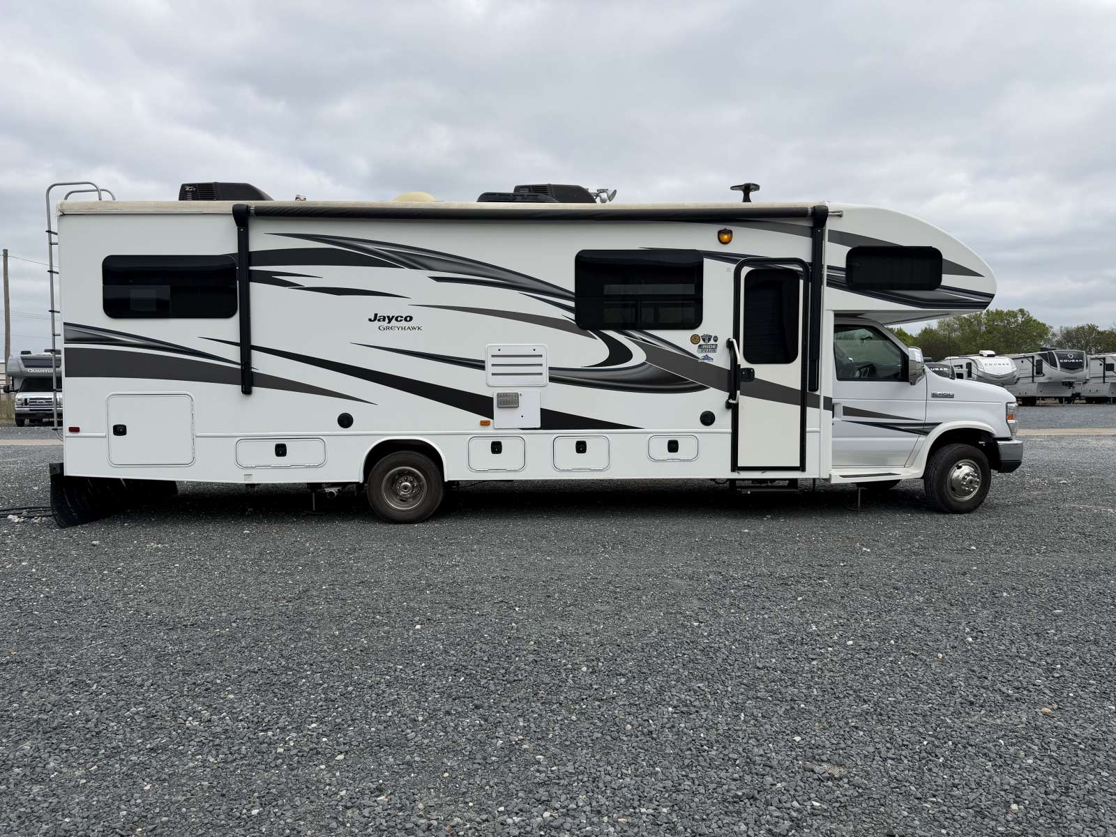 2019 Jayco Greyhawk 31F - Image 8