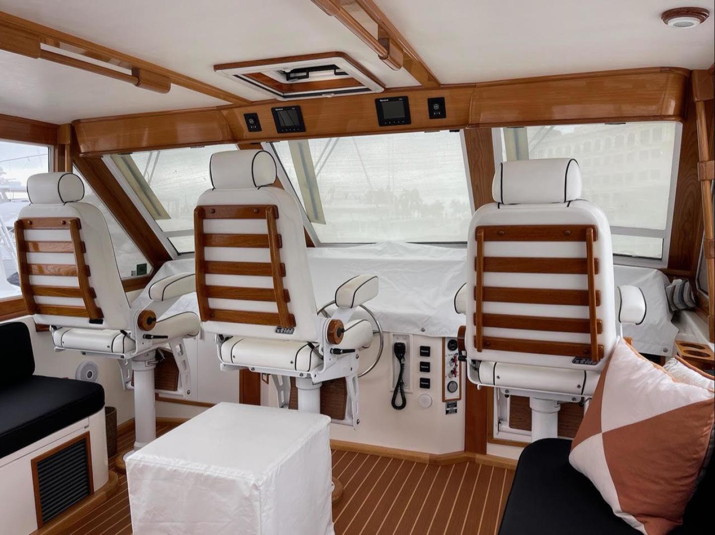 1998 Viking 54 Sport Yacht - Image 5