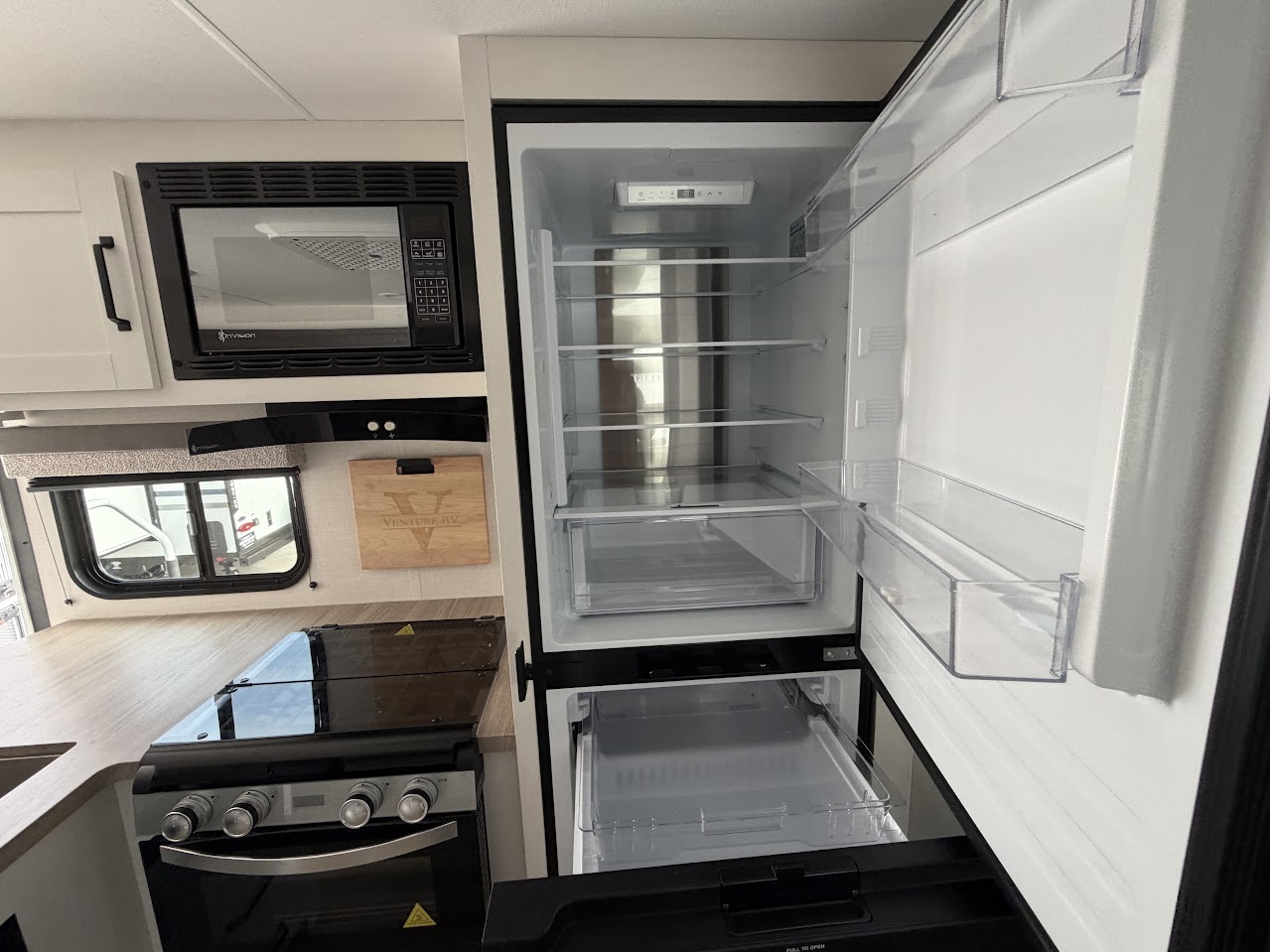 2027 VENTURE RV SIENNA 281VQB - Image 25