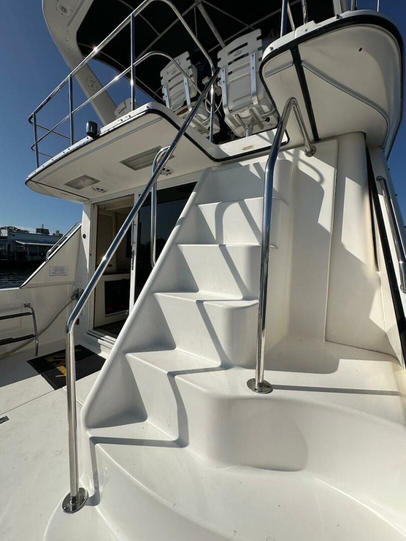 1997 Sea Ray 550 Sedan Bridge - Image 13