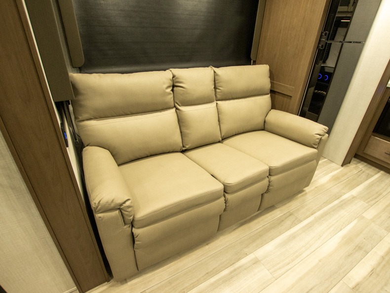 2026 Keystone Cougar Half-Ton 29MBD - Image 6
