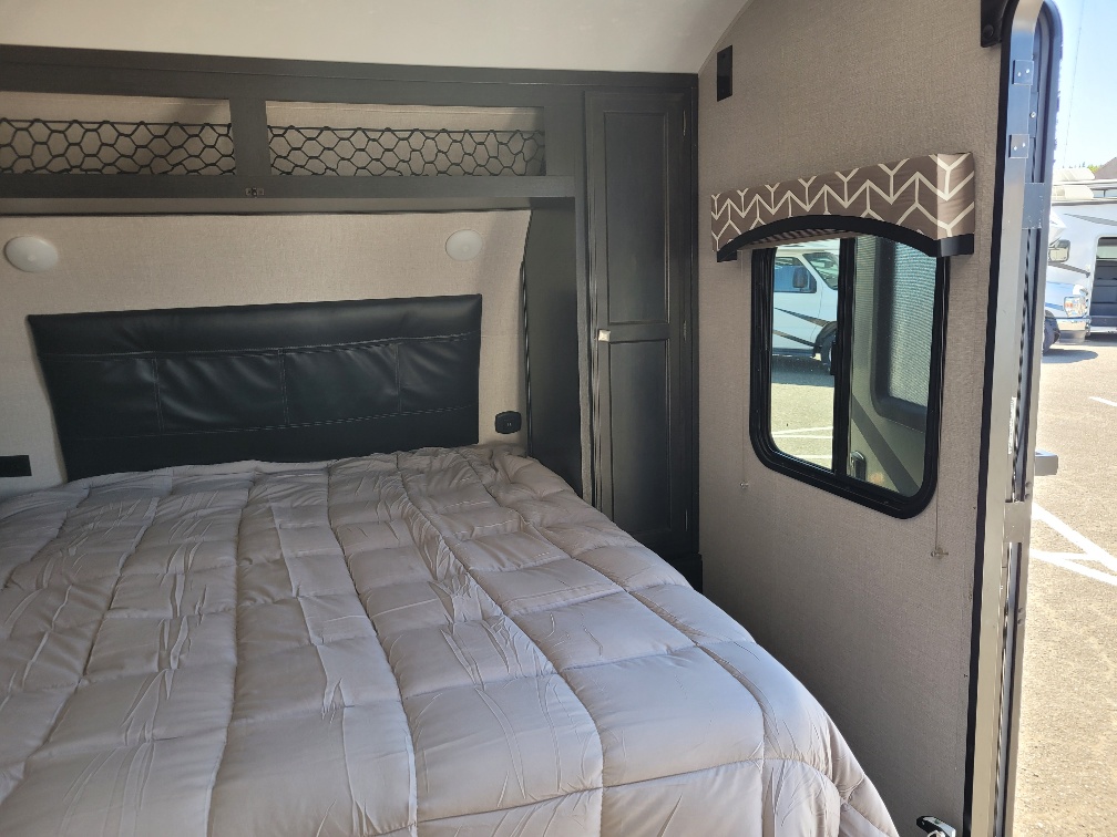 2019 Venture RV Sonic Lite SL169VBH - Image 18