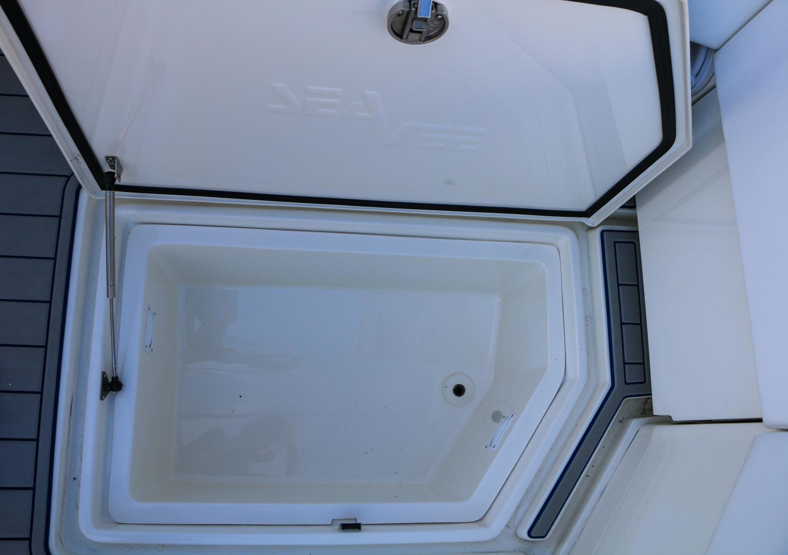 2016 SeaVee 390Z - Image 15