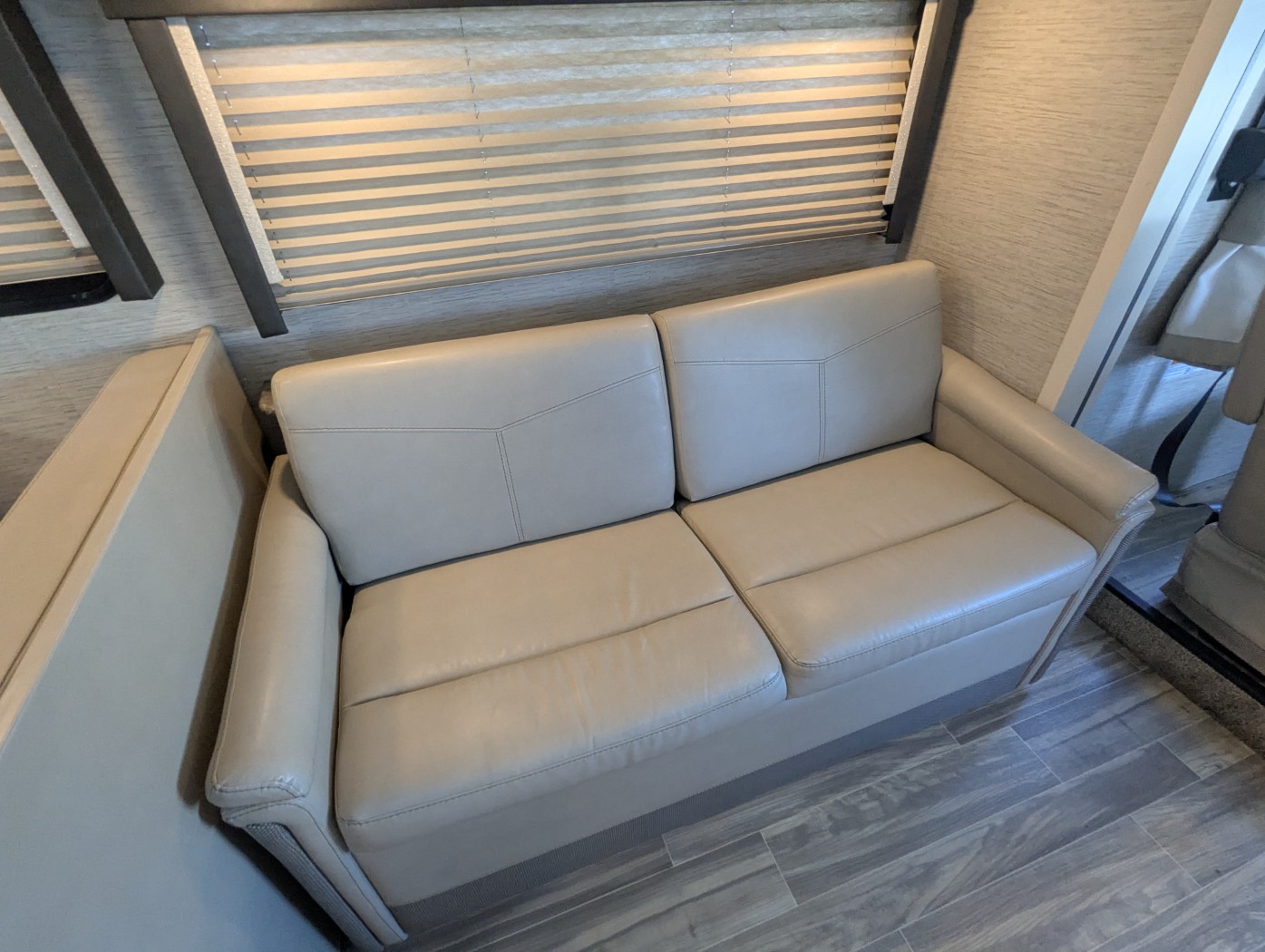 2022 Thor Motor Coach A.C.E. 30.3 - Image 17