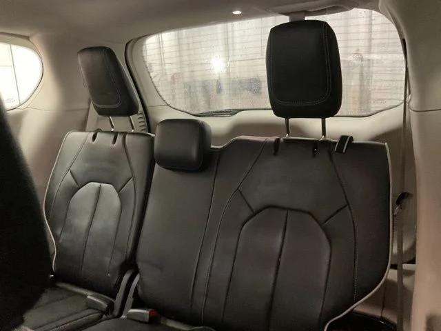2024 Chrysler Pacifica Wagon 4D Limited - Image 10