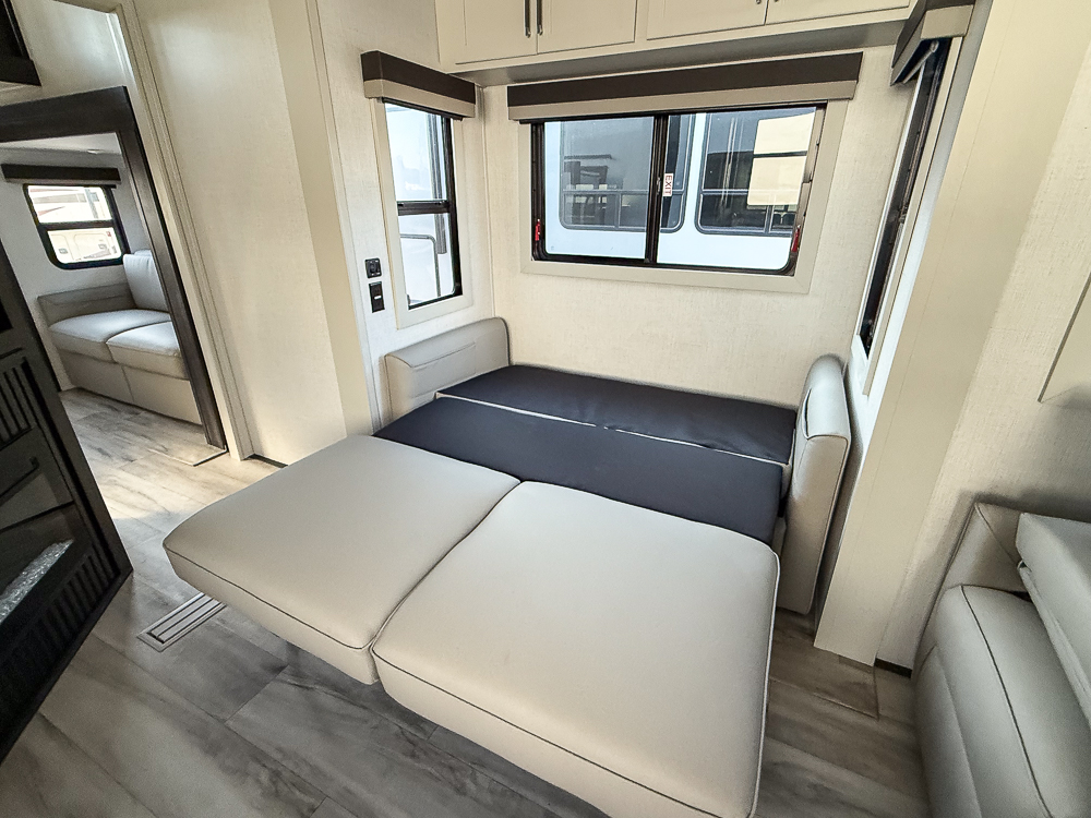2026 KEYSTONE 380LT - Image 51