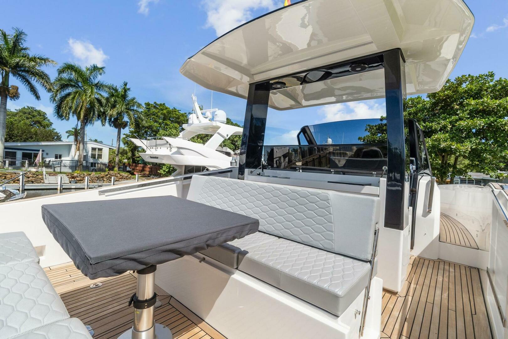 2023 Astondoa 377 Coupe Outboard - Image 18