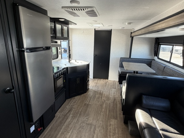 2022 CHEROKEE GREY WOLF 29TE - Image 11