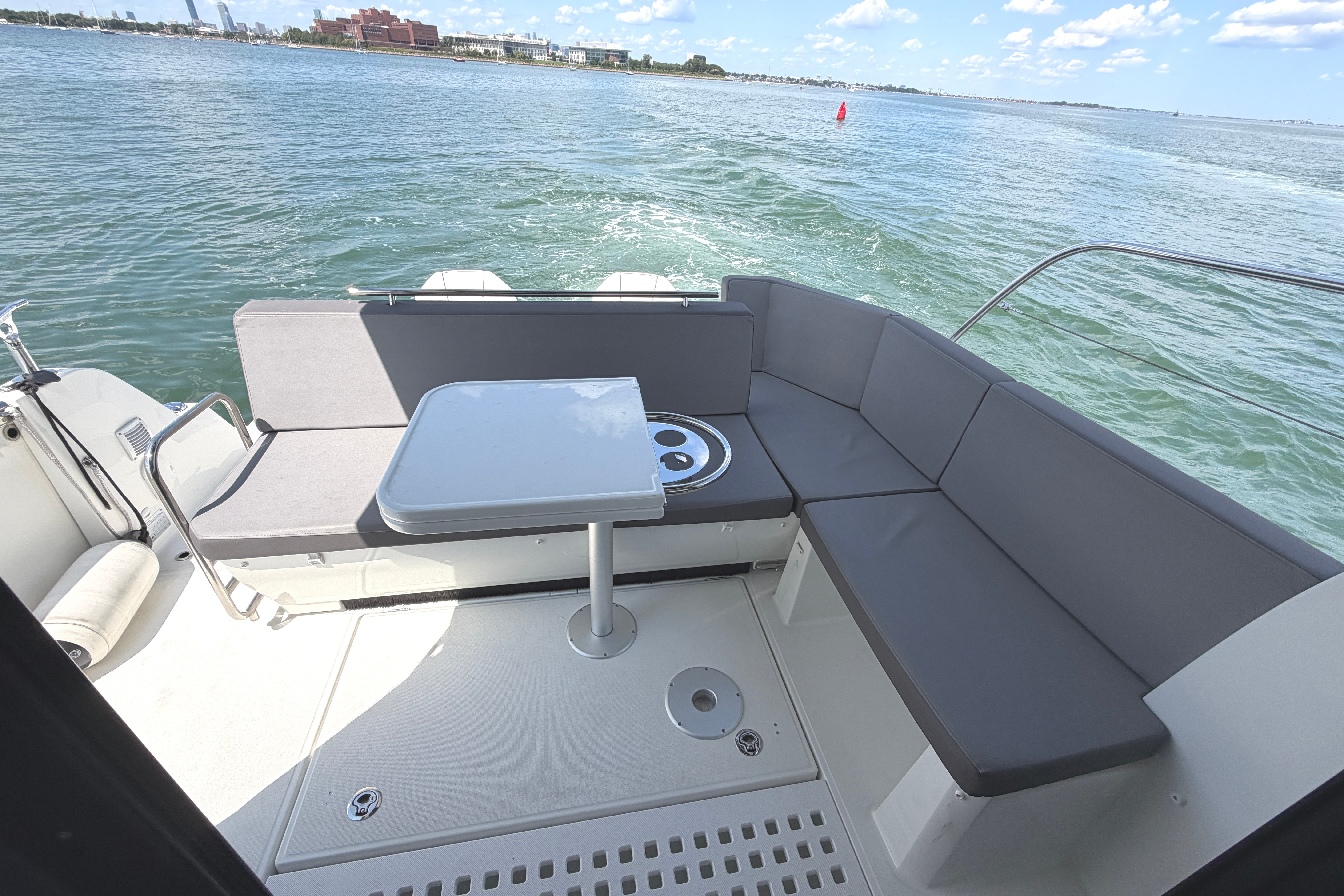 2023 Beneteau Antares 11 OB - Image 31