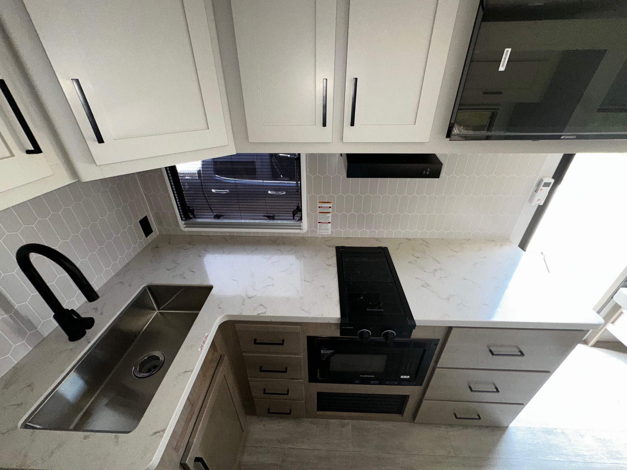 2027 Ember RV Touring Edition 2500RDL - Image 15